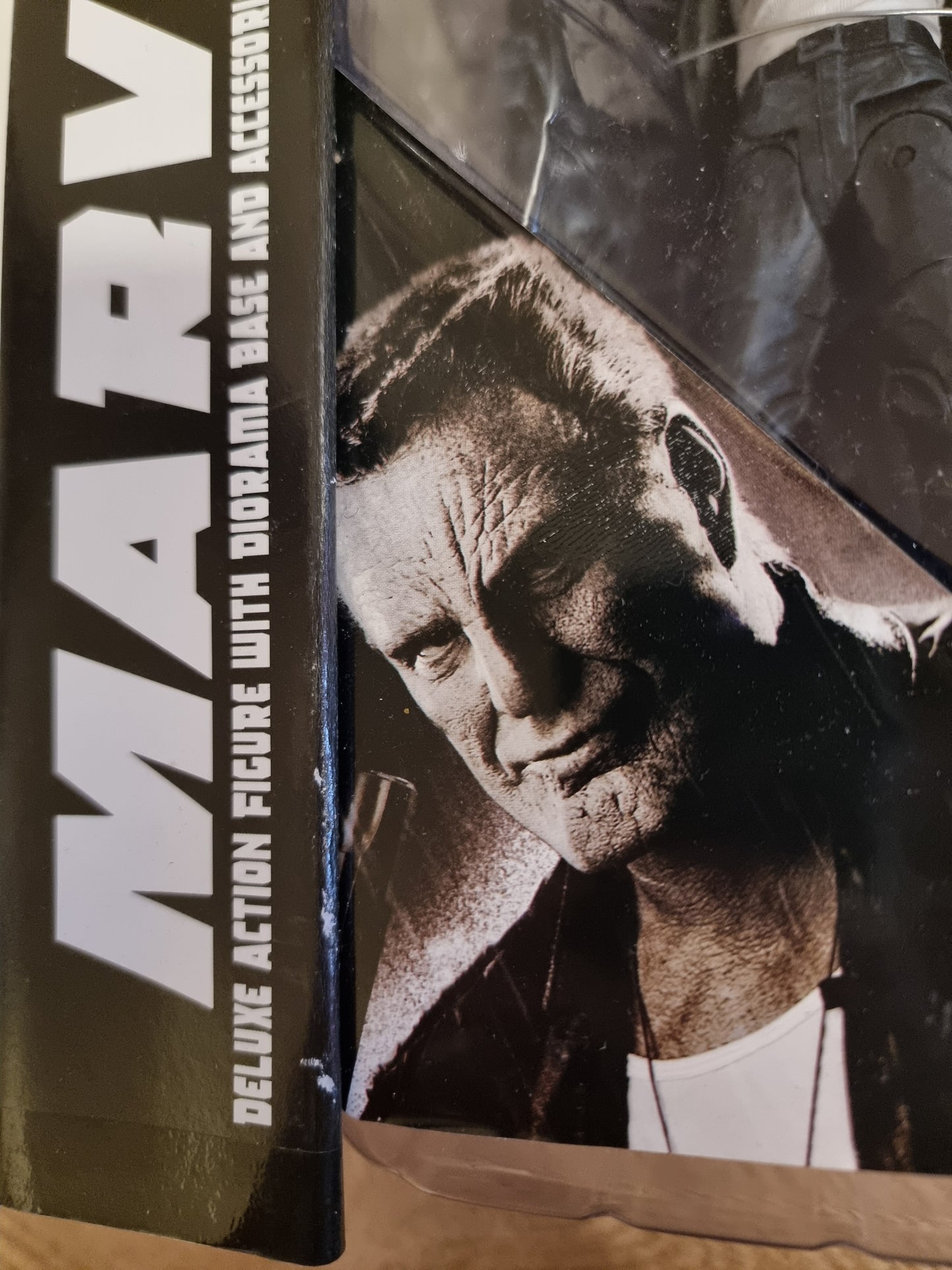 Sin City Deluxe Action Figure with Diorama Base and Accessories